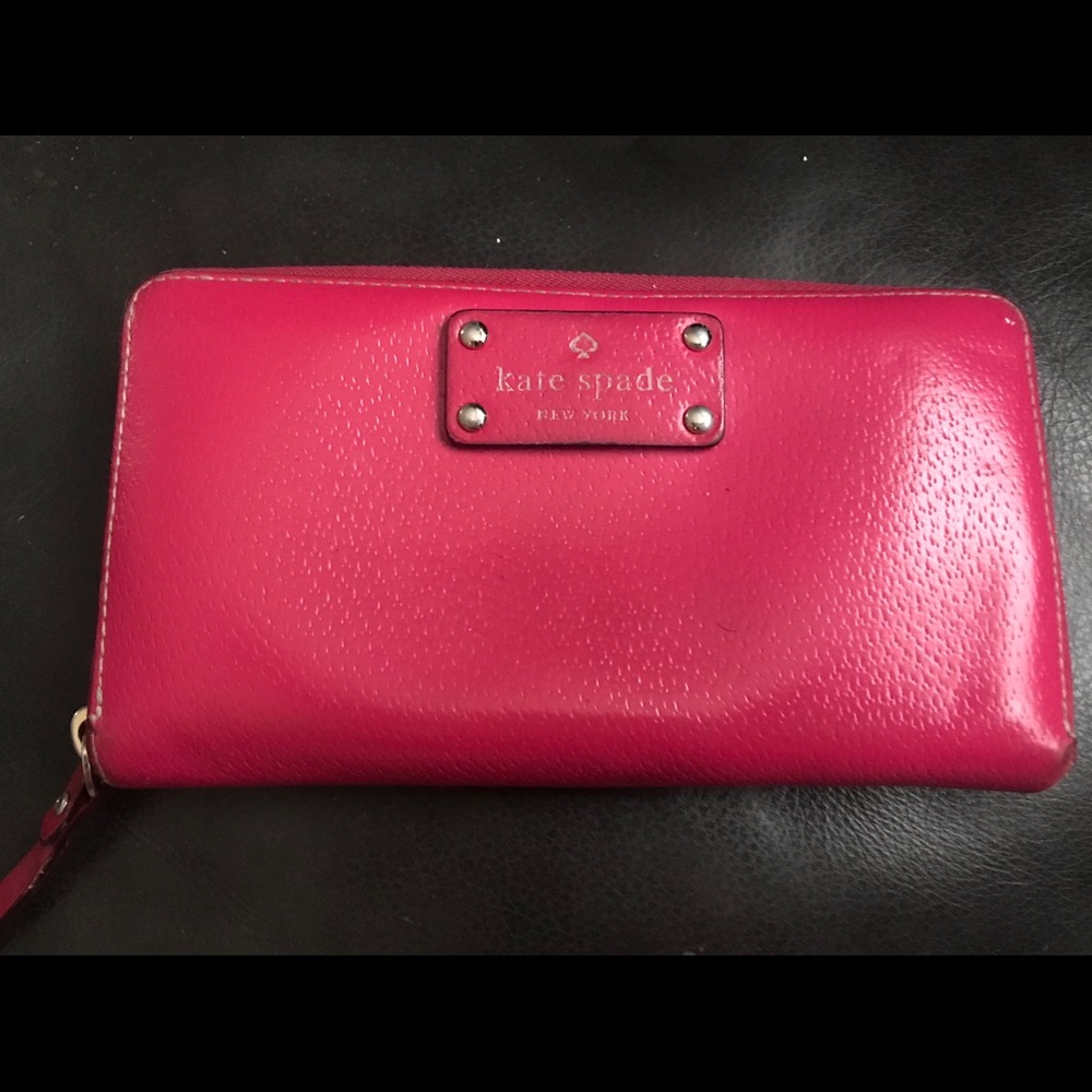 Kate Spade ZIP wallet